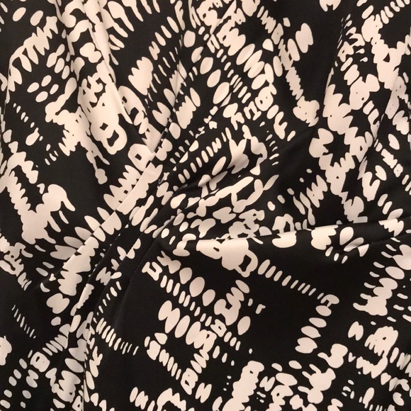 Kelly & Diane Brand Dress - Picture 2 of 2